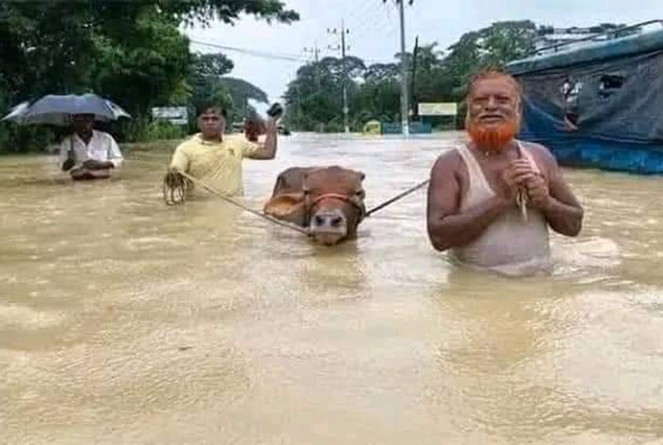 যতোই সময় যাচ্ছে ফেনীতে বন্যা পরিস্থিতি ততোই ভয়াবহ হচ্ছে 