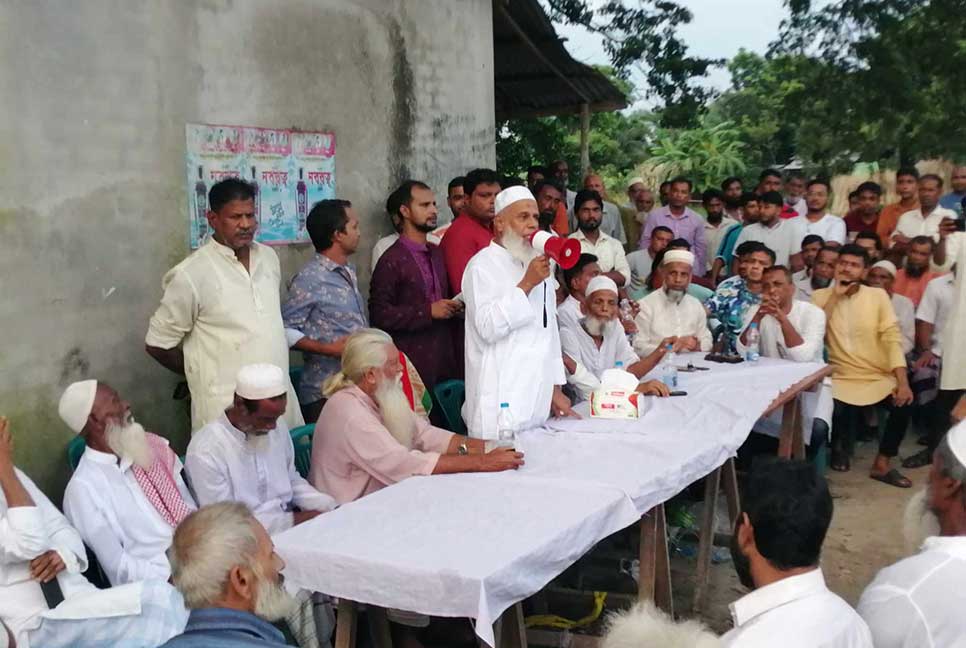 শিবচরে মানসিক প্রতিবন্ধীকে হাতুরিপেটা, এলাকাবাসীর প্রতিবাদ