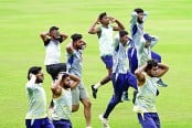 টাইগারদের সাদা বলে অনুশীলন