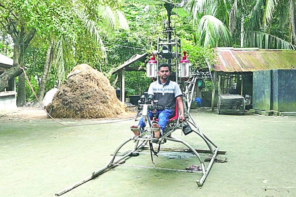 কৃষকের ছেলের হেলিকপ্টার তৈরি