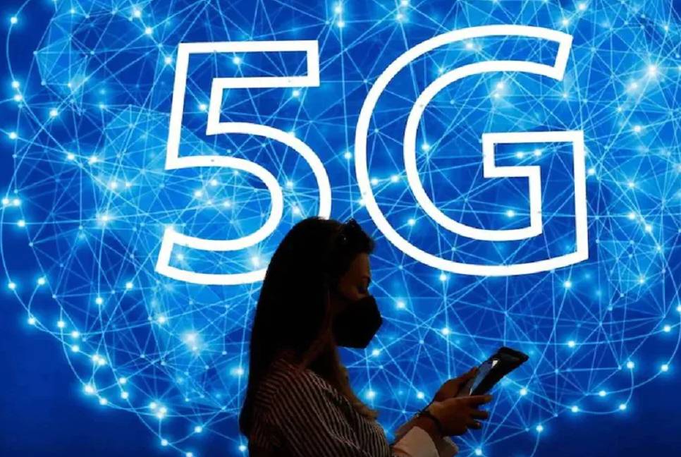 Mukesh Ambani launches $25bn 5G rollout plan