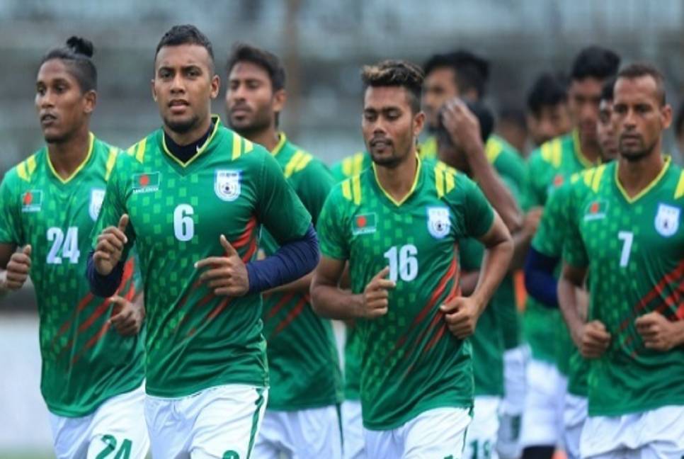 Bangladesh football team reaches Cambodia