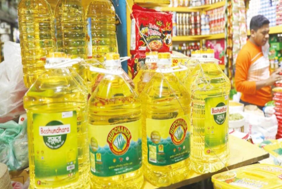 Sugar price up Tk 6 per kg, palm oil price cut by Tk 8 per litre