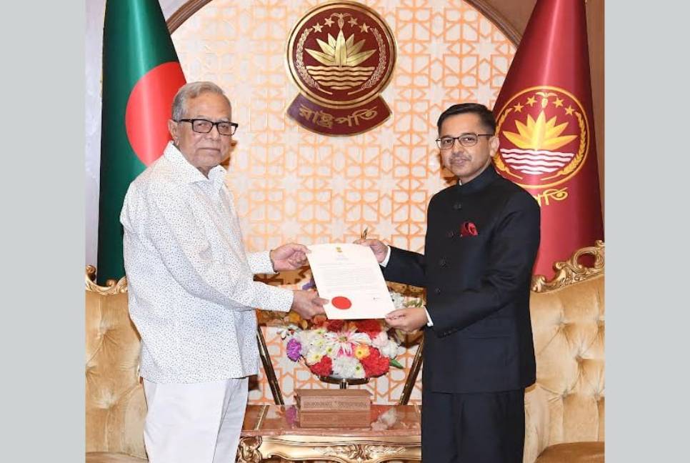 Indian HC Pranay presents credentials to President 