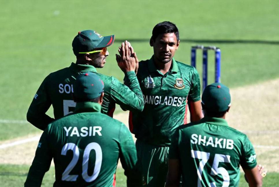 Bangladesh keep the hope to go into semis