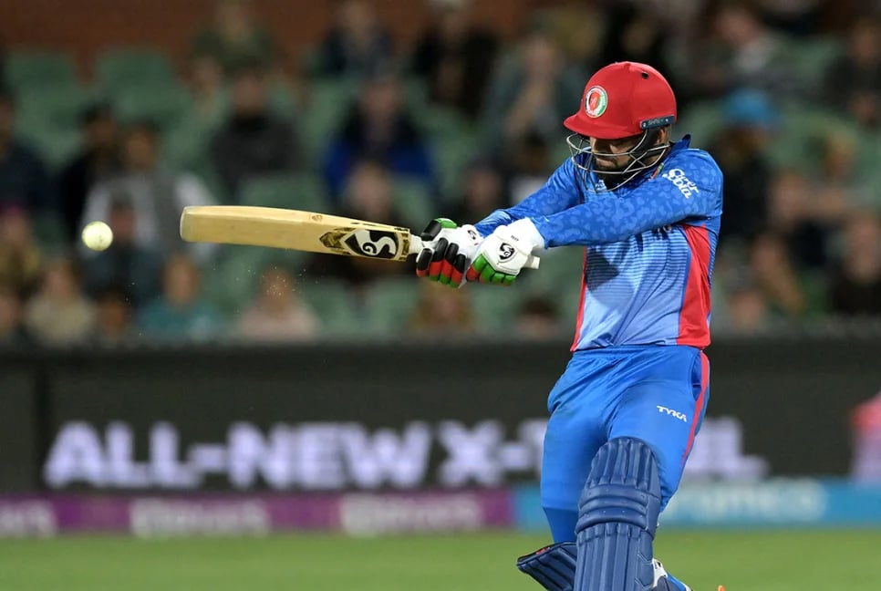 Australia beat Afghans by 4 runs