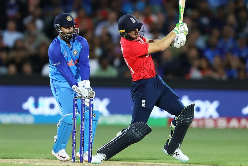 England reach final by crushing India