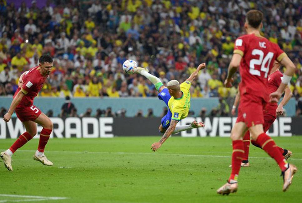 Brazil beat Serbia in the opening match