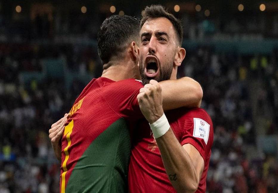 Portugal sails into World Cup knock-outs with Fernandes’s double 