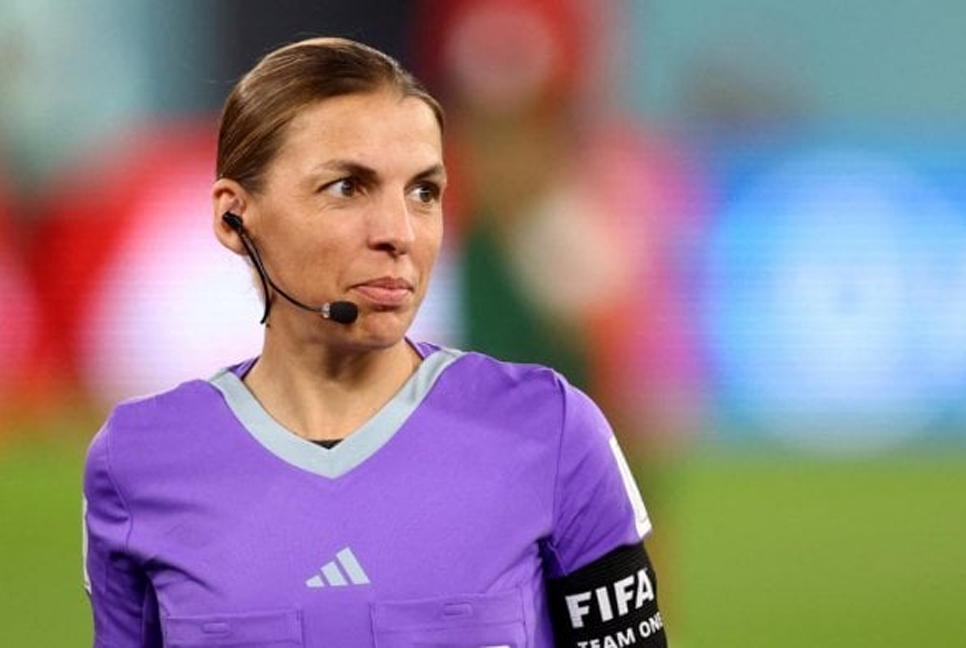 World Cup coaches welcome first female ref Frappart