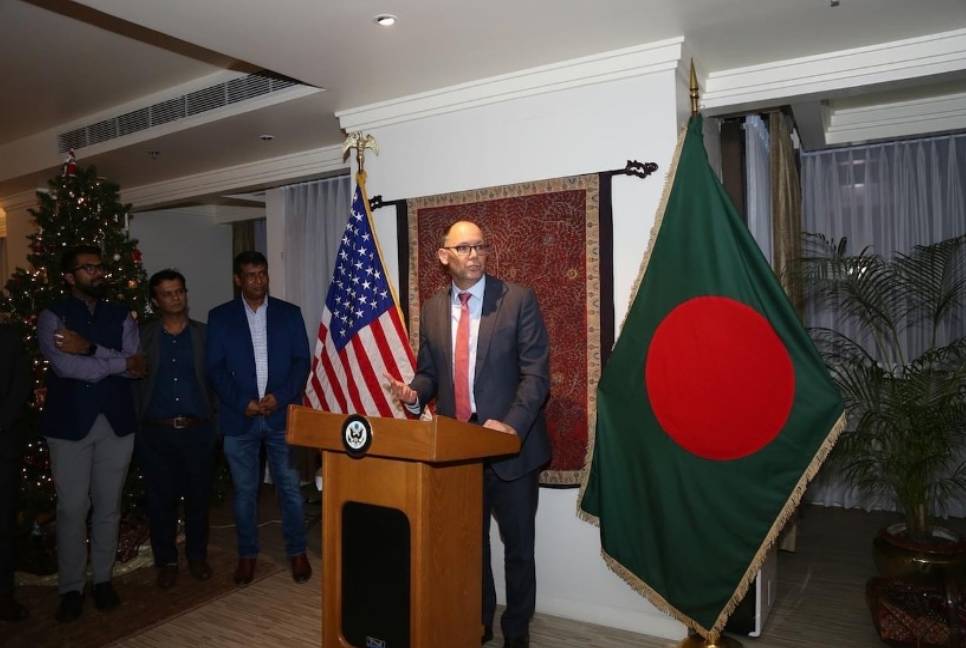 US Ambassador hosts reception for DCAB members