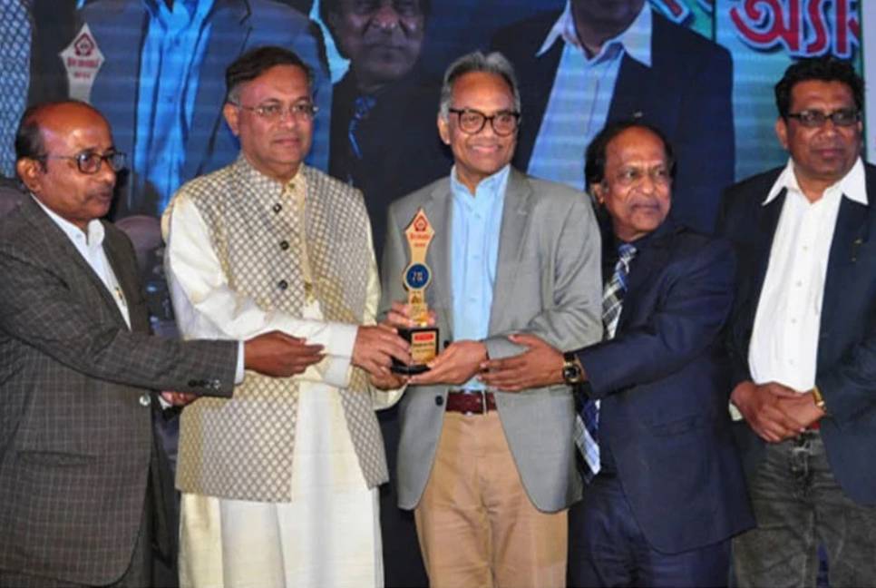 Bashundhara Group MD gets TRUB Award