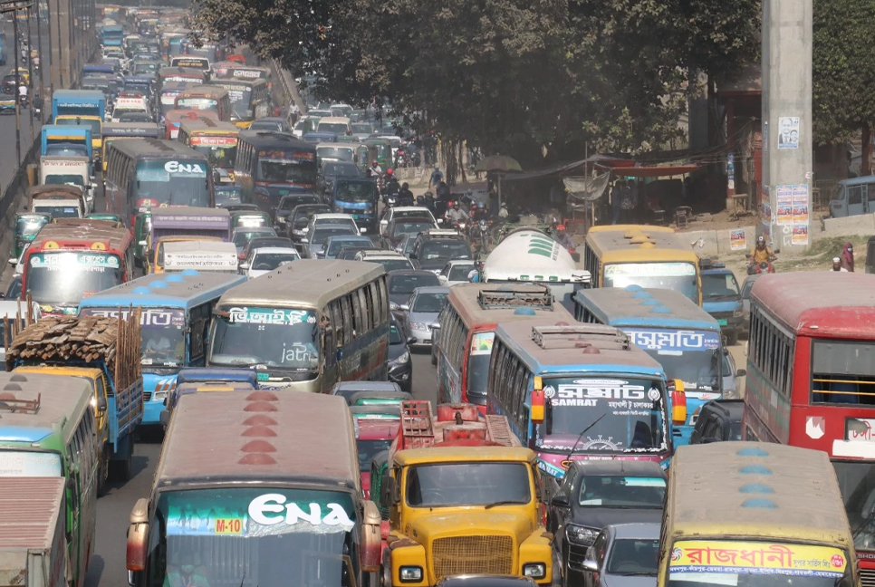 22km long tailback from Tongi to Moghbazar