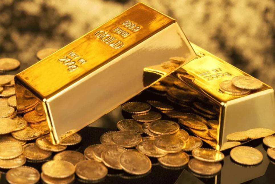 Gold prices hover near 9-month high