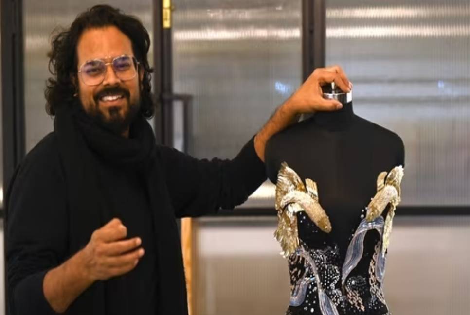 Indian designer evokes mysteries of the 'Cosmos'