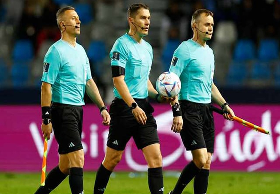 FIFA use Club World Cup to trial referee microphones

