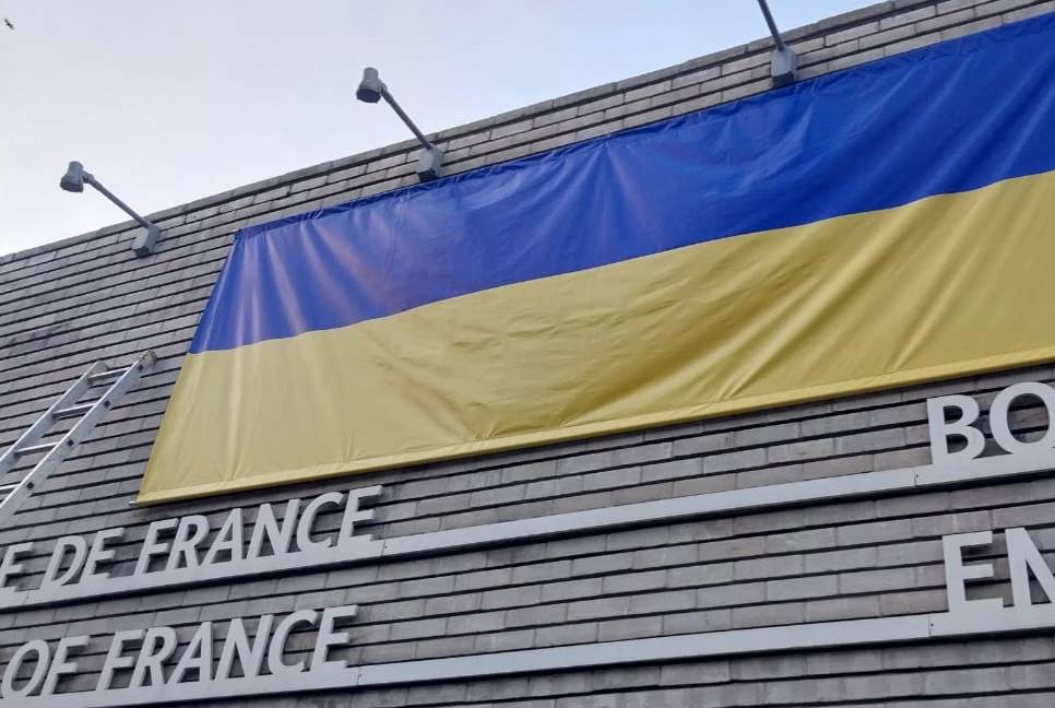 French, German embassies in Dhaka install Ukrainian flag