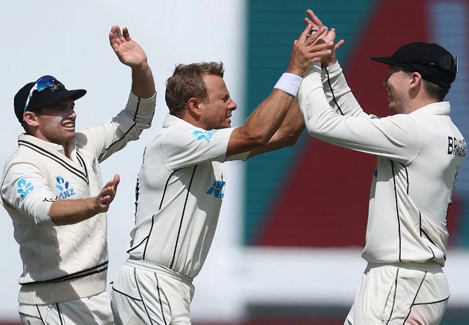 New Zealand beat England by 1 run in Test-thriller