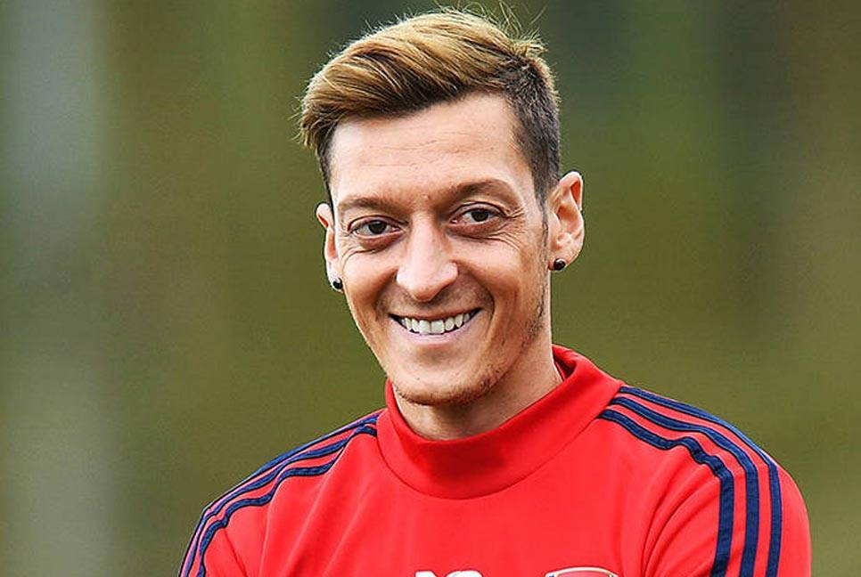 Ex-German midfielder Mesut Özil retires