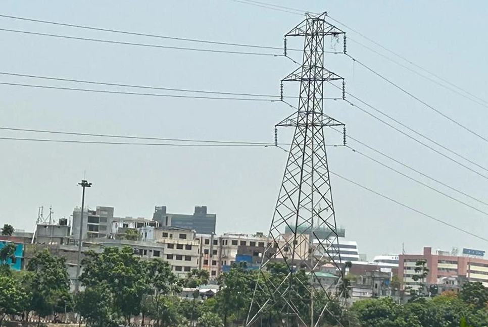 Overhead transmission lines in Hatirjheel going underground as part of DPDC’s megaplan