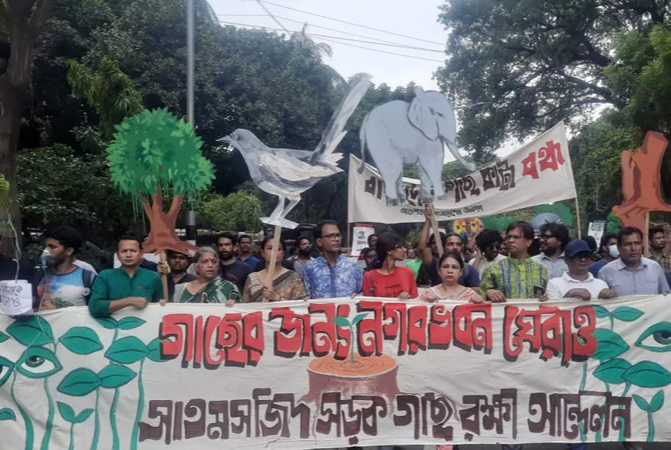 Protest against tree felling: Police foil bid to lay siege to Nagar Bhaban