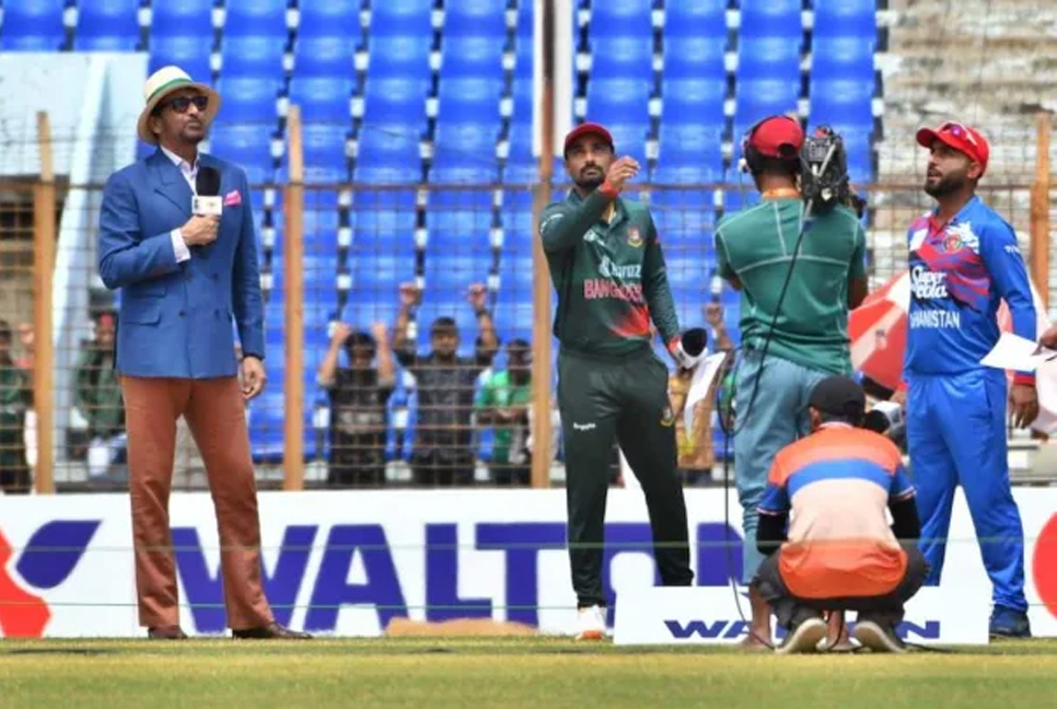 Bangladesh opt to field first
