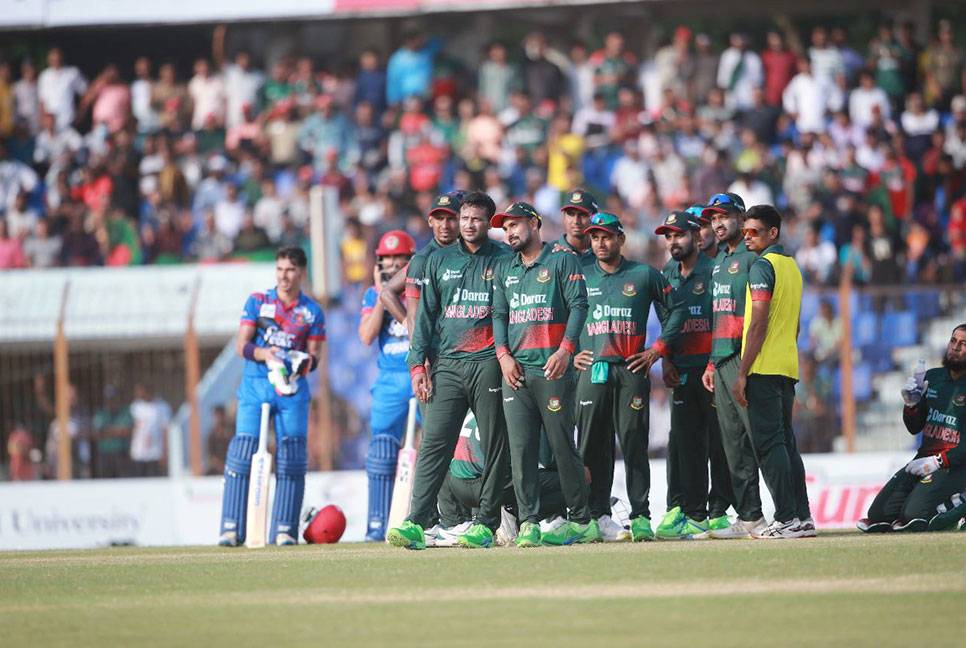 Afghanistan send Bangladesh to bat first