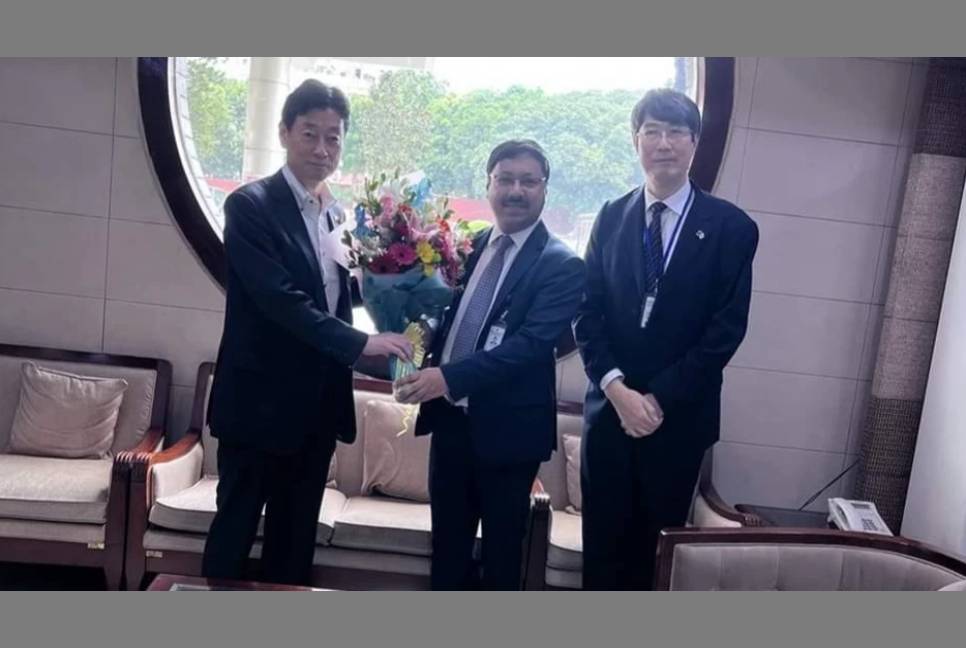 Japanese Minister Yasutoshi arrives in Dhaka