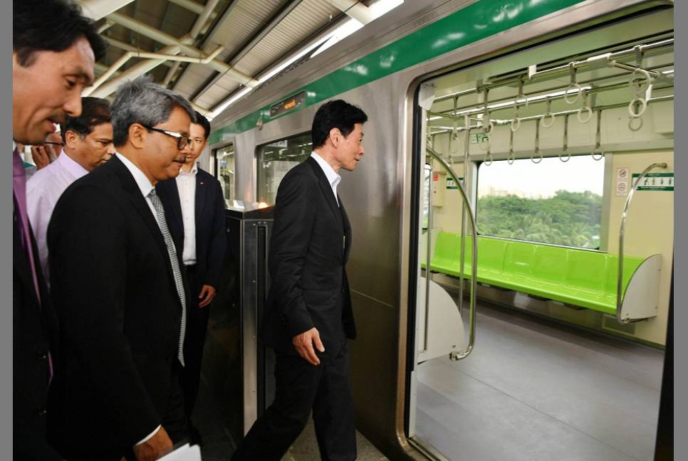 Japanese minister rides Dhaka’s metro rail