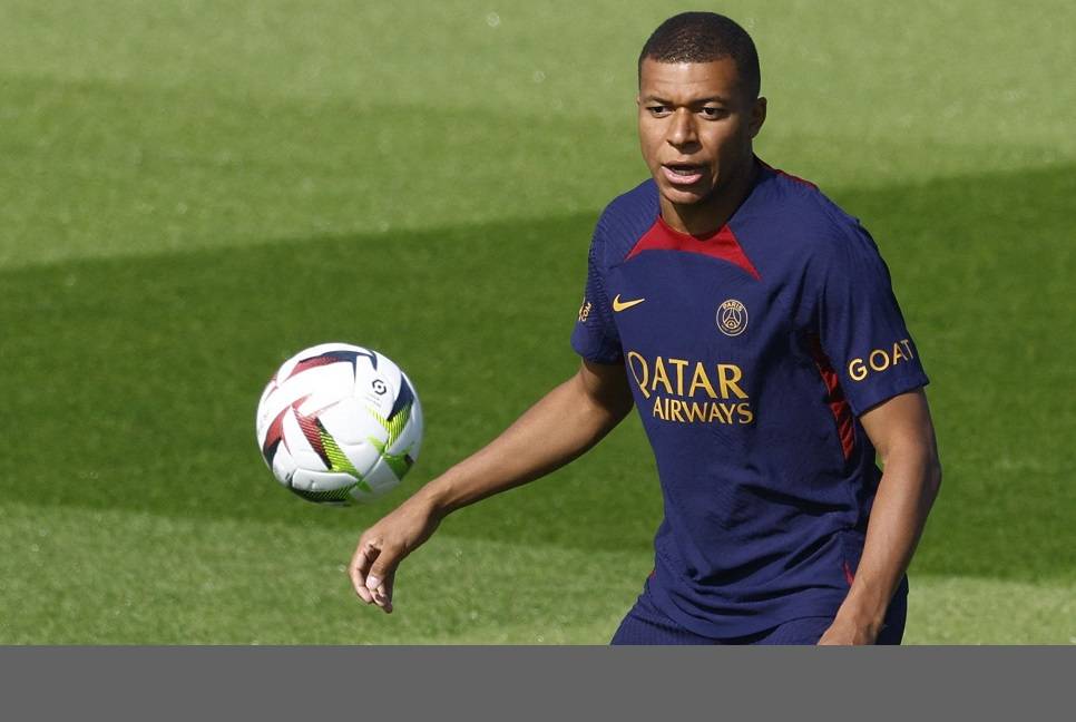 Mbappe returns to PSG first team
