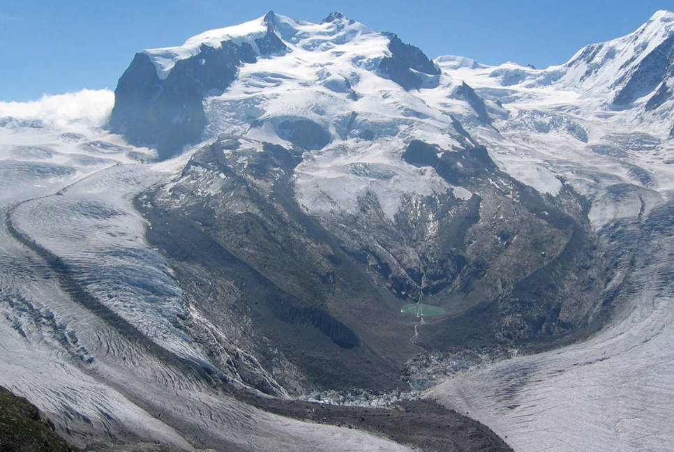 Monte Rosa glacier loses 60 m of thickness in 10 years