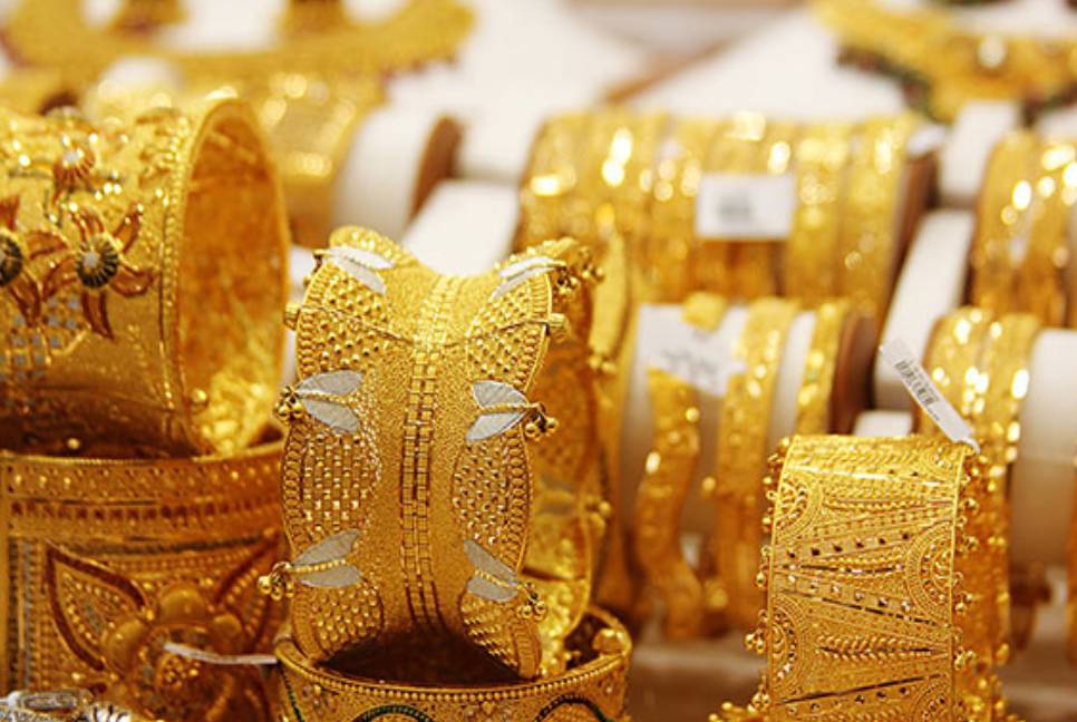 Gold prices drop by Tk1,284 per bhori 