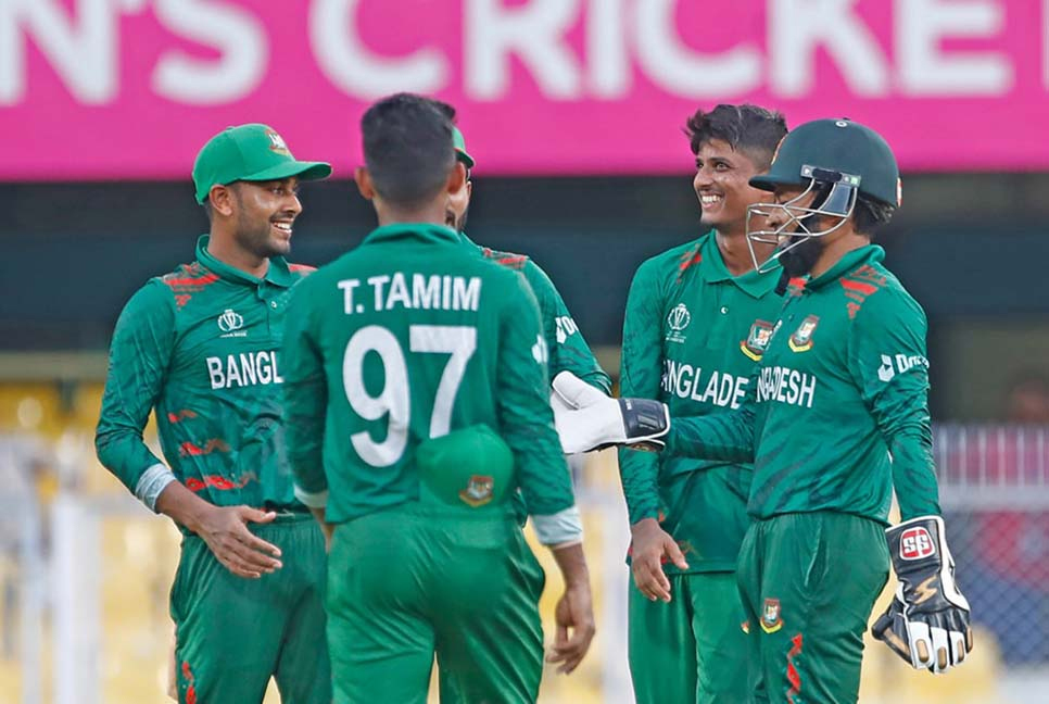 Bangladesh opt to bat in the warm-up against England