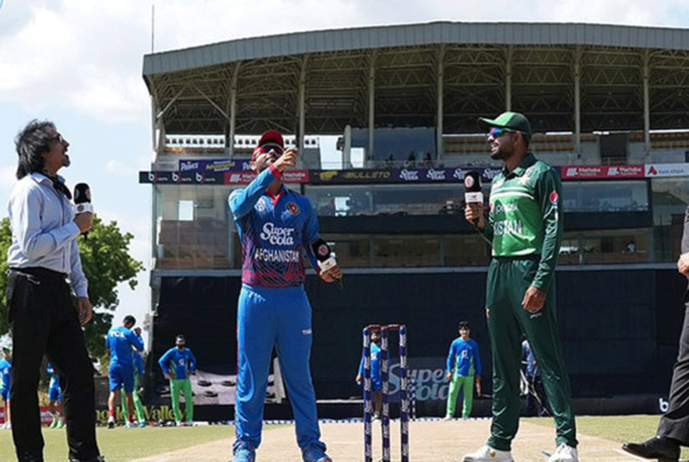 Pakistan opt to bat