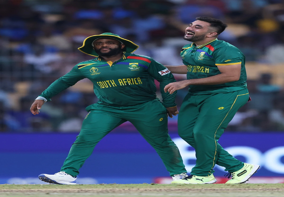 Pakistan give South Africa target of 271