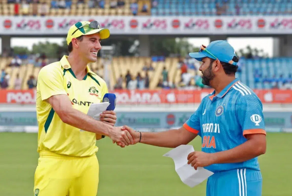 Australia opt to bowl first at final