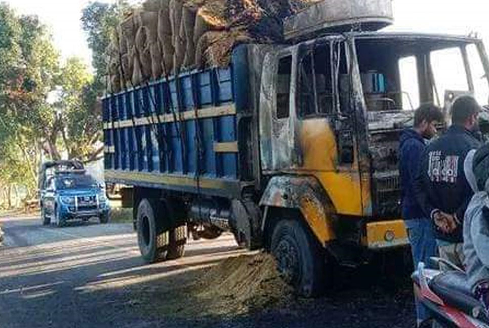 Truck torched in Dinajpur