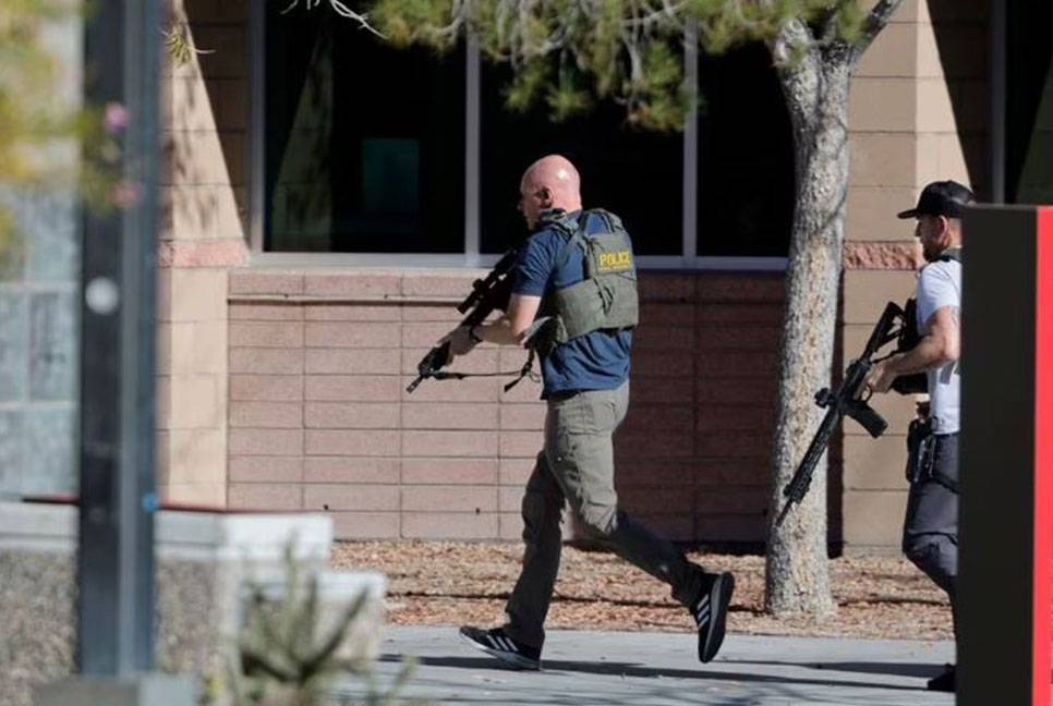US campus shooting leaves 4 dead 