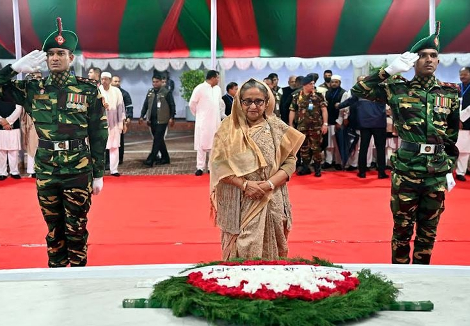 PM pays tributes to Bangabandhu at Tungipara