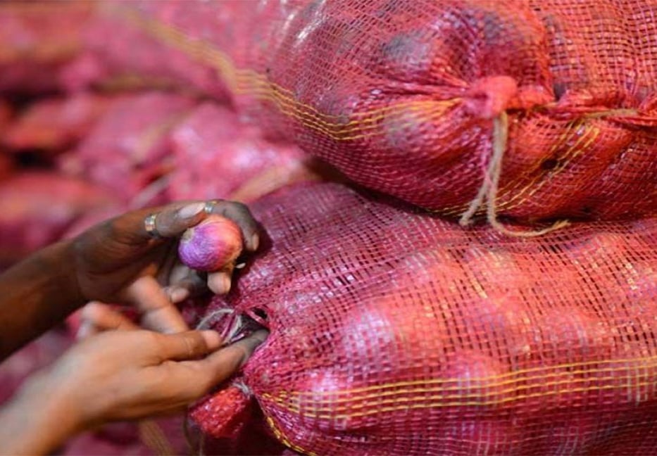 226 tons onions arrives at Ctg port in 2 days