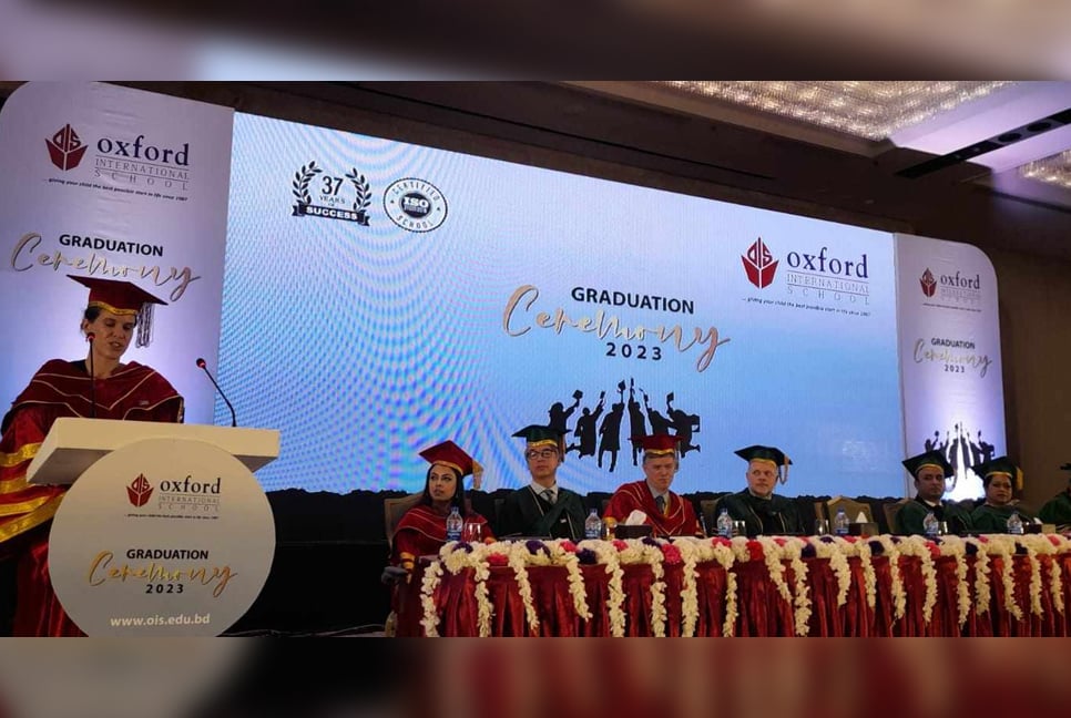Oxford International School holds Graduation Ceremony-23