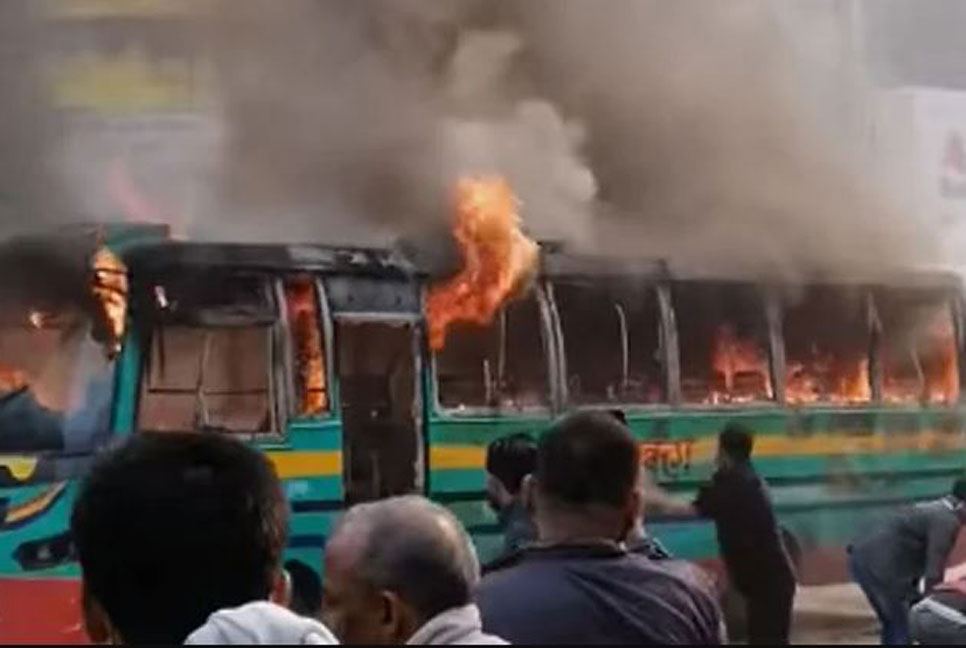 Bus burnt in Dhaka’s Dhanmondi