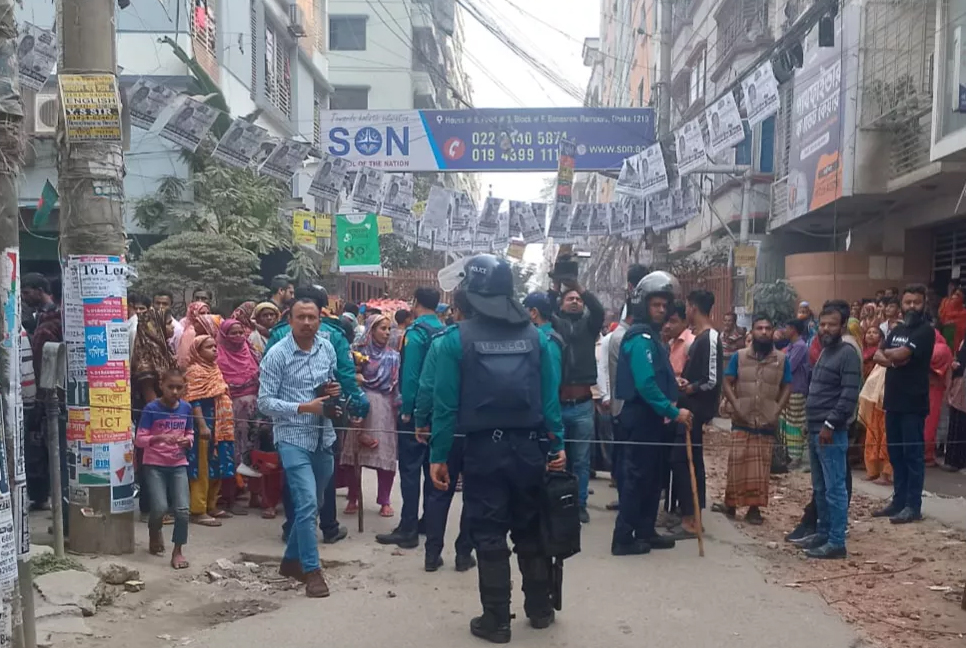 Five policemen hurt over death of domestic help in city’s Banasree