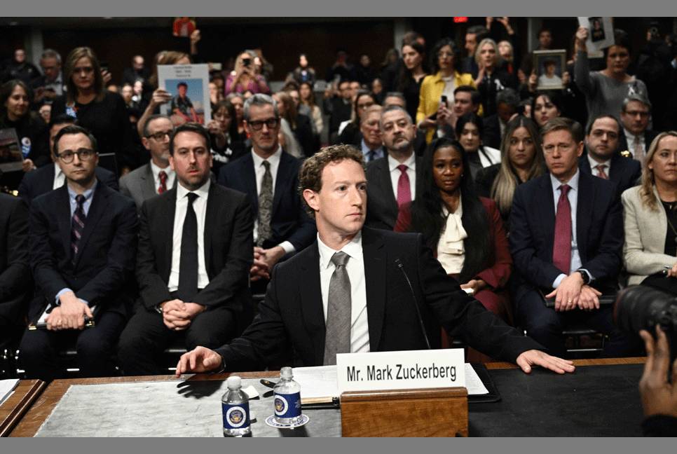 Tech grilling: US lawmakers win apology from Zuckerberg  