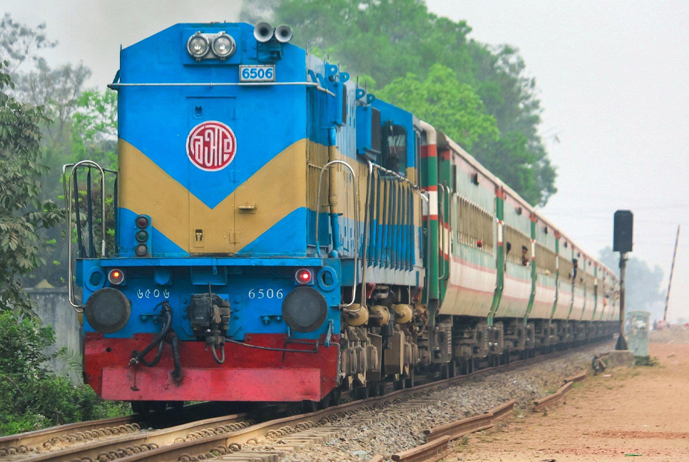 Black market sales of train tickets will be stopped: Railways Minister