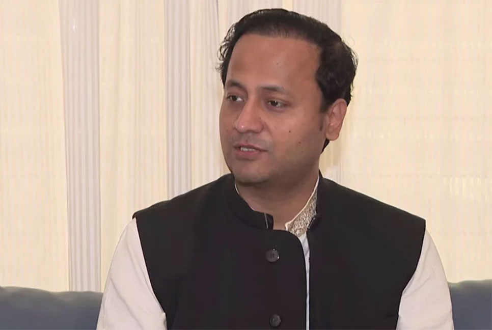 Qaumi madrasas to remain operational: Education Minister