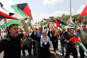 Palestinians condemn US aid pier plan
