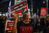Thousands of Israelis protest against government, urging captive deal
