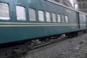 Jamuna Express train derails at Karwan Bazar