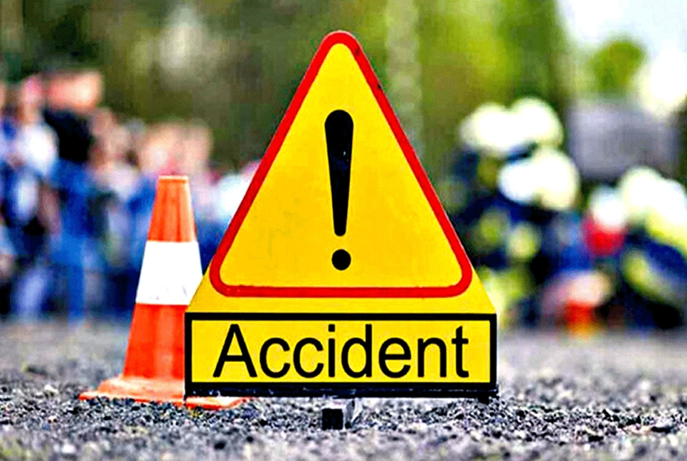 8 killed in road accidents in 5 districts 
